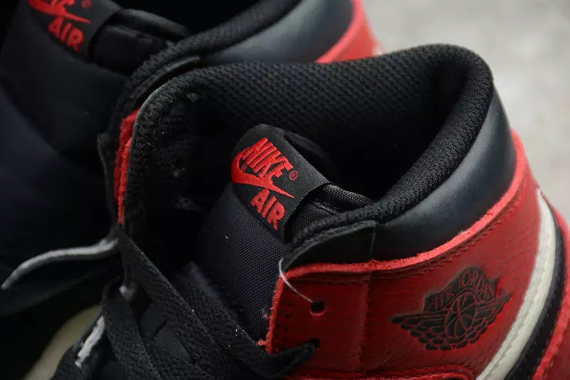 Jordan 1 Retro High Bred Toe