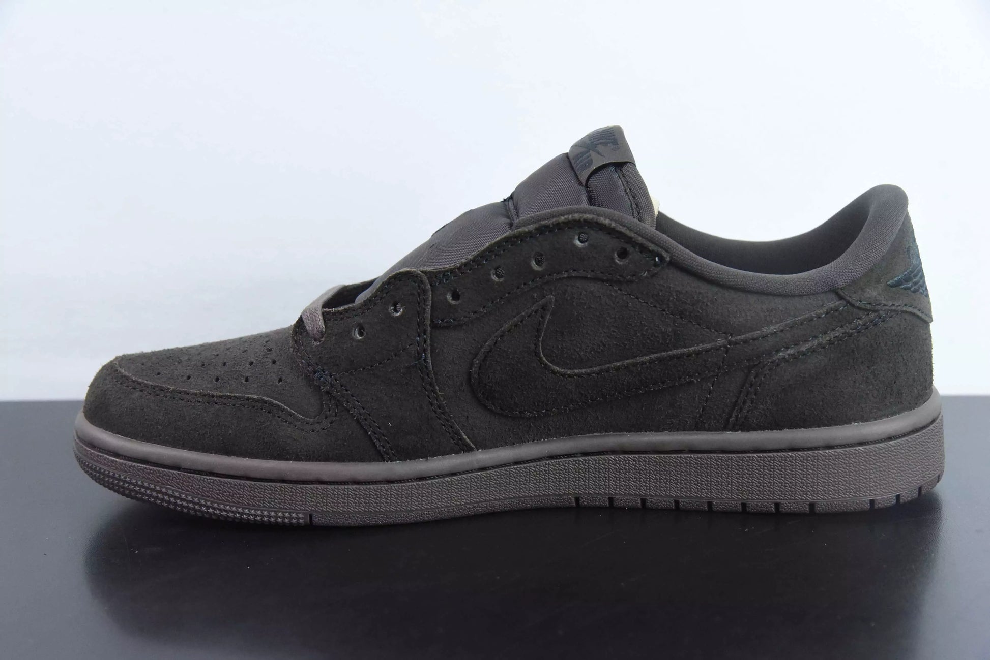 Air Jordan 1 Low OG x Travis Scott "Velvet Brown"