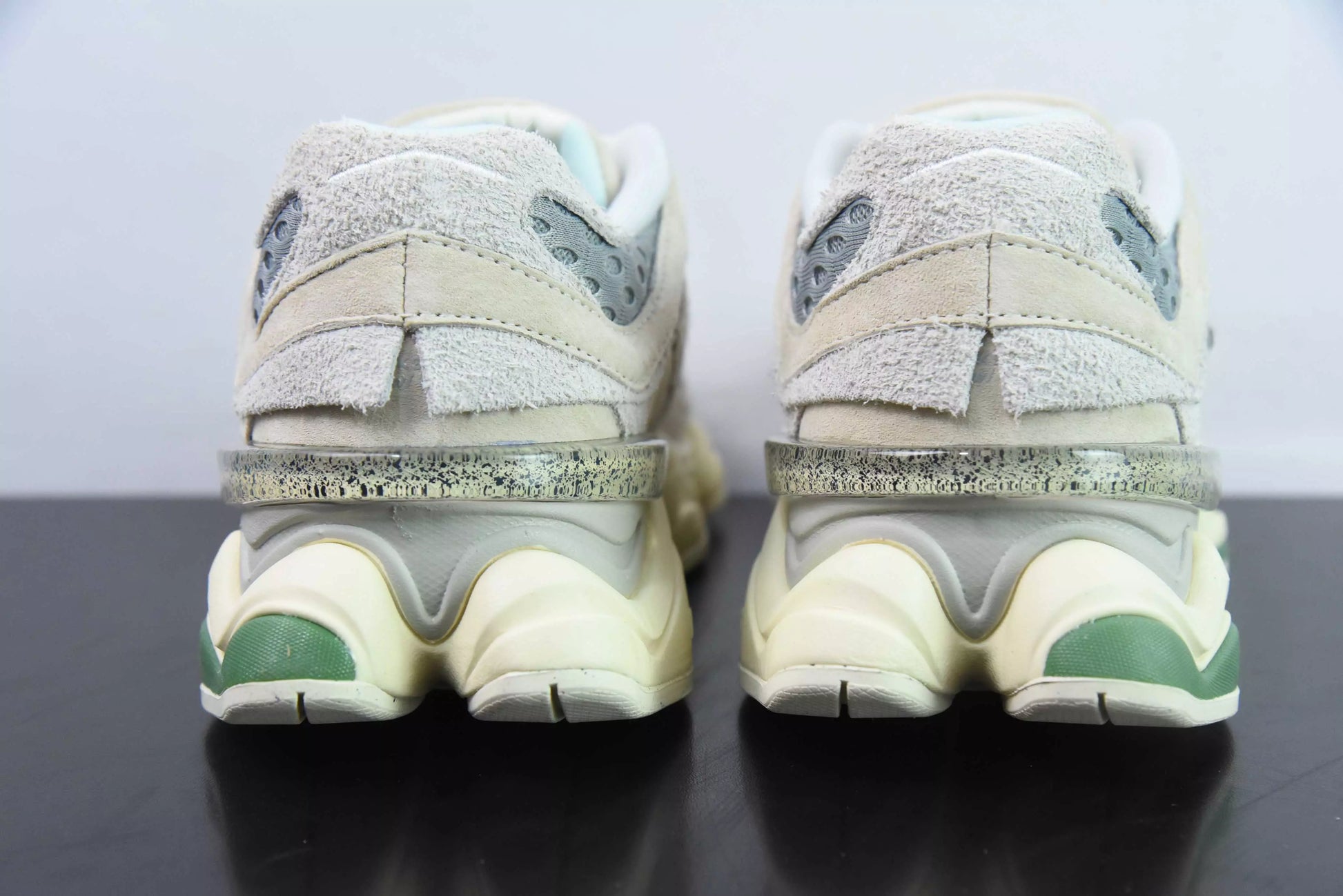 New Balance 9060 Bricks & Wood