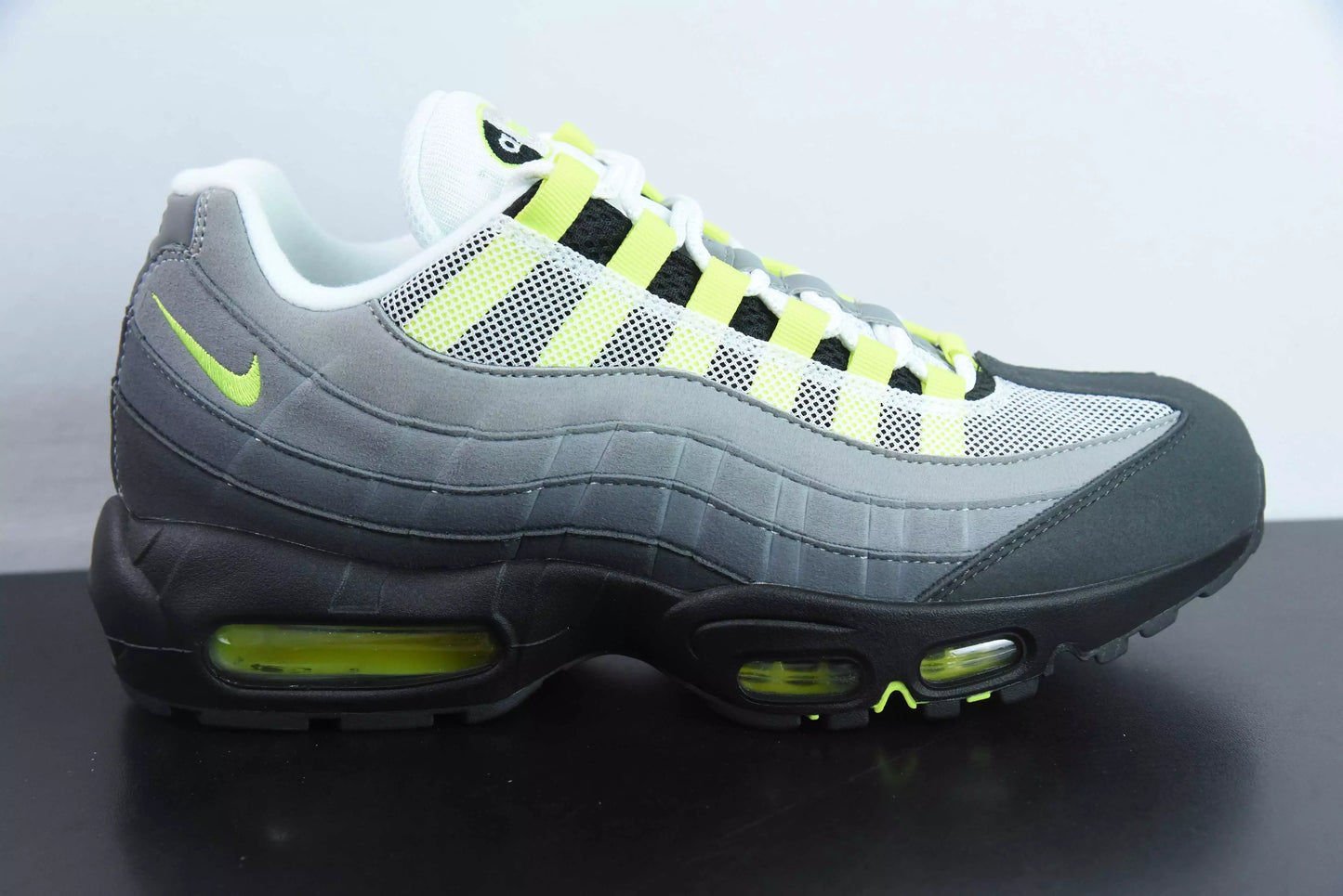Nike Air Max 95 OG Neon