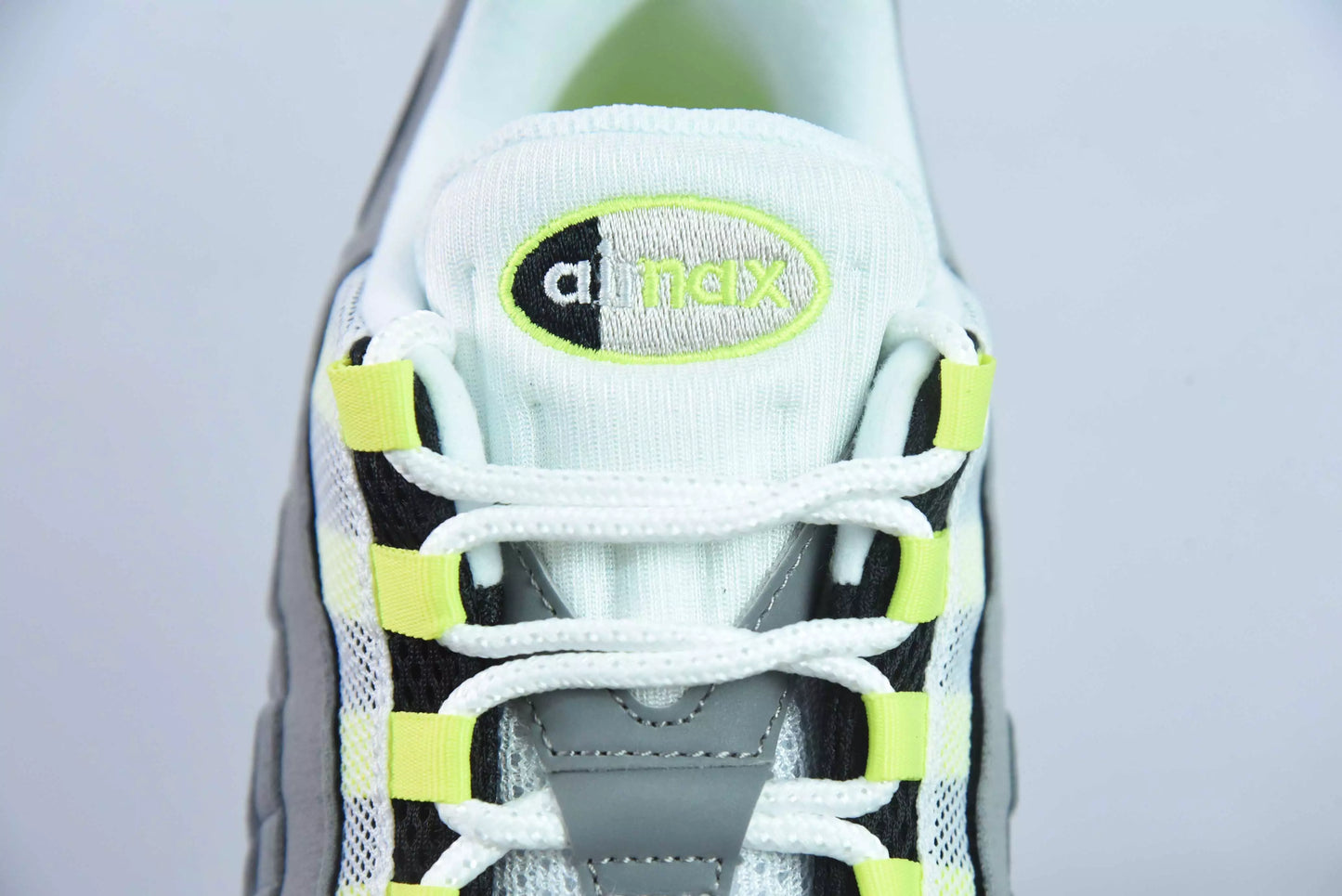 Nike Air Max 95 OG Neon