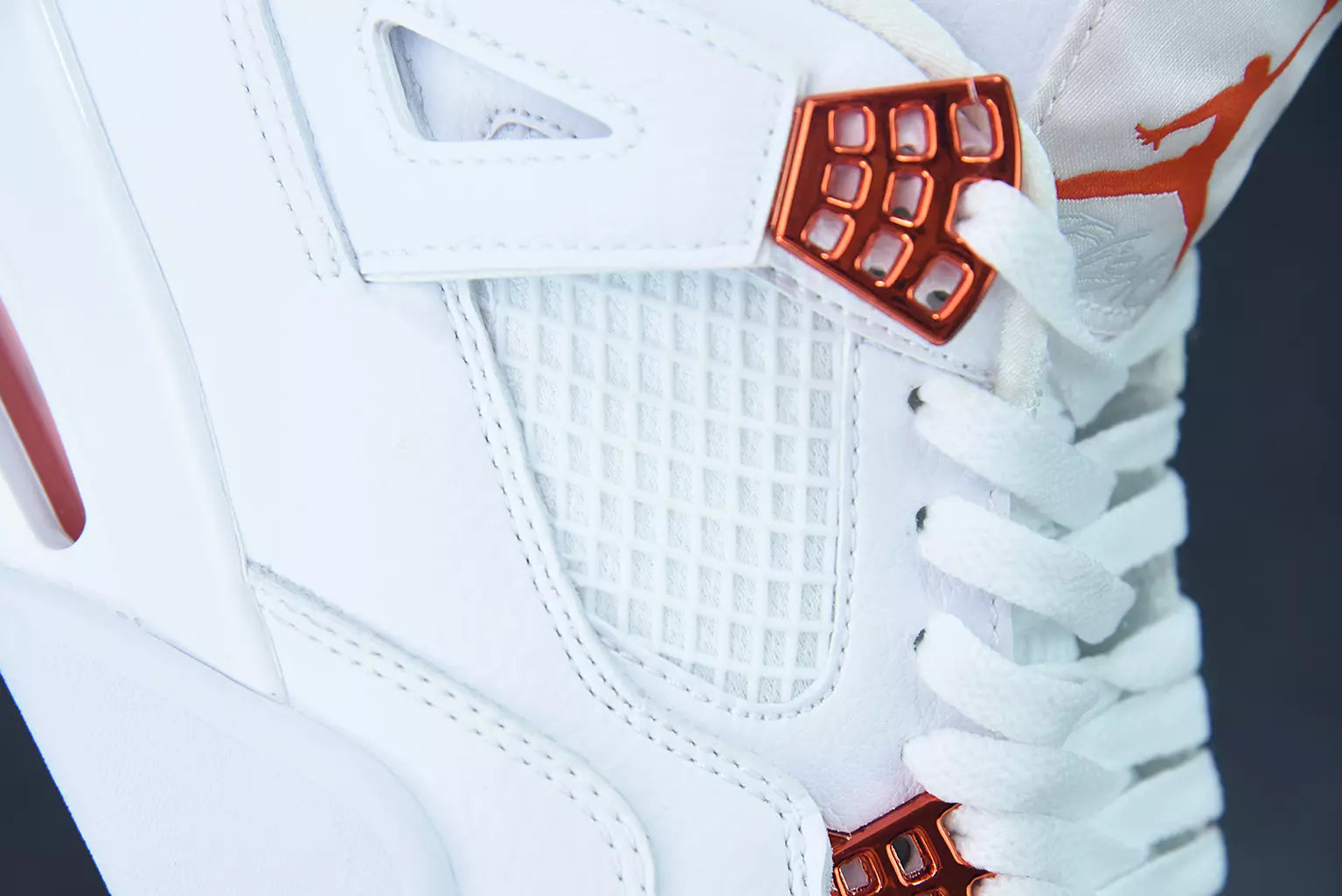 Jordan 4 Retro Metallic Red
