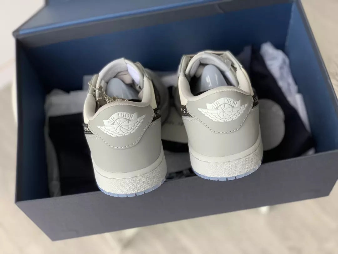 Air Jordan 1 Low x Dior