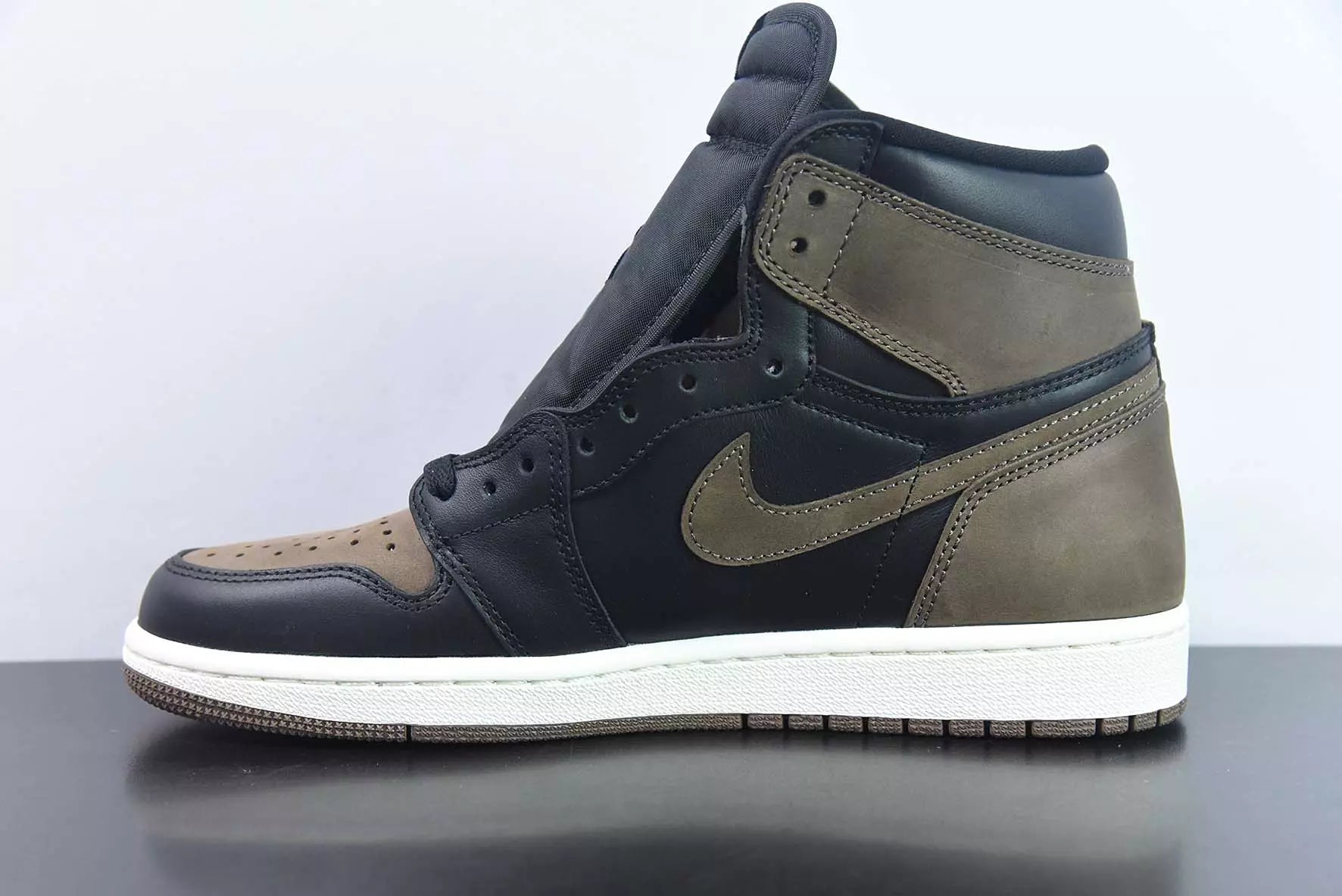 Jordan 1 Retro High Palomino