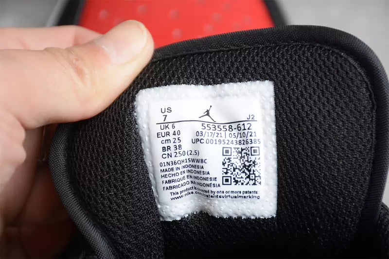 Air Jordan 1 Low Bred Toe