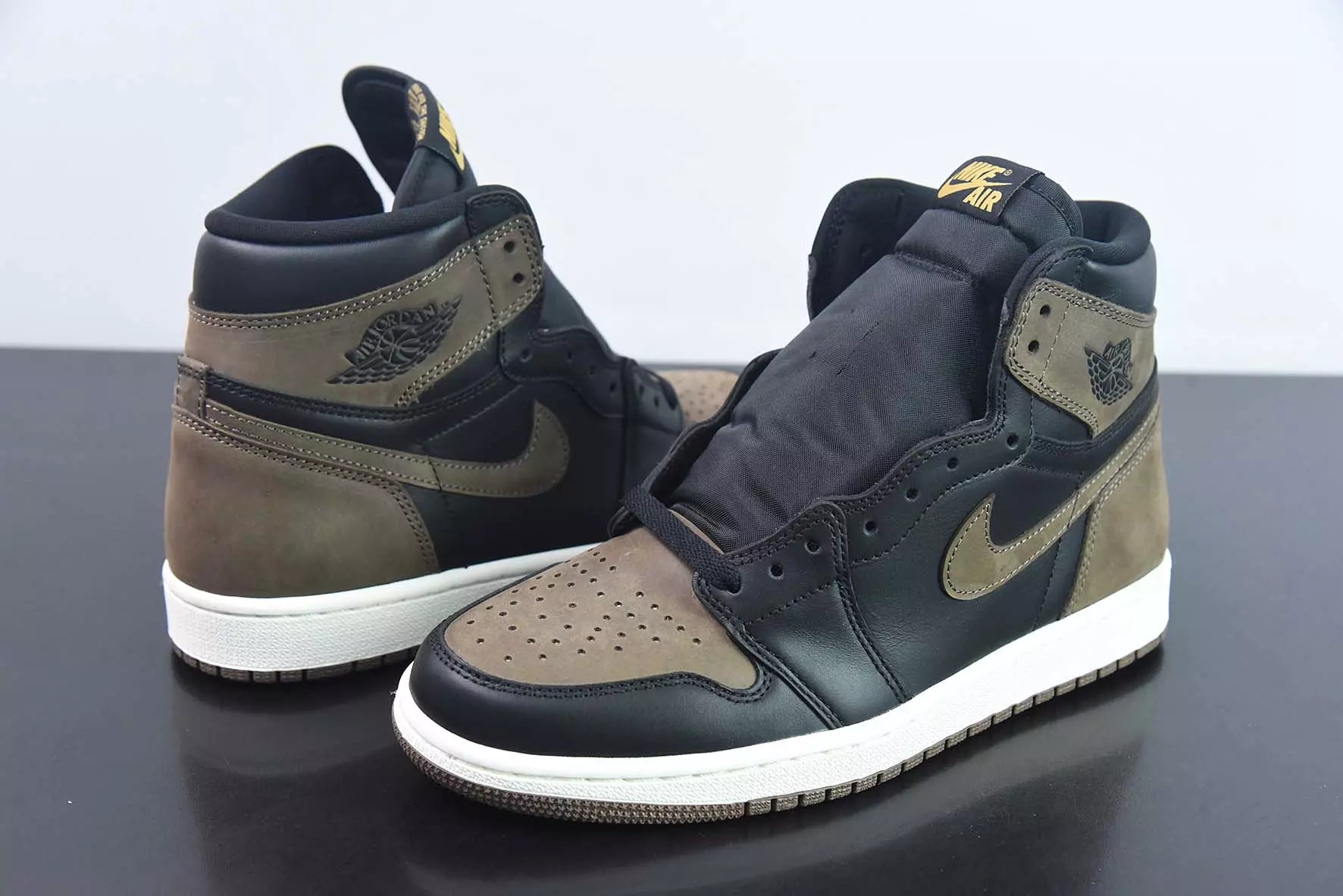 Jordan 1 Retro High Palomino
