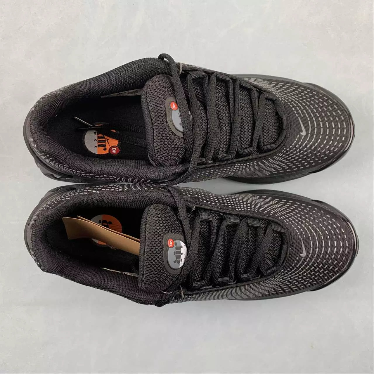 Nike Air Max DN "Triple Black"