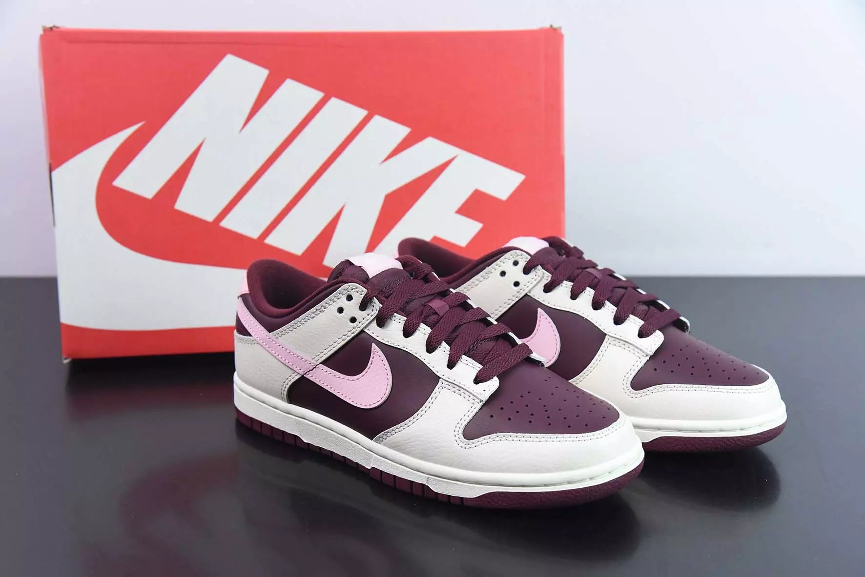 Nike Dunk Low Valentine’s Day