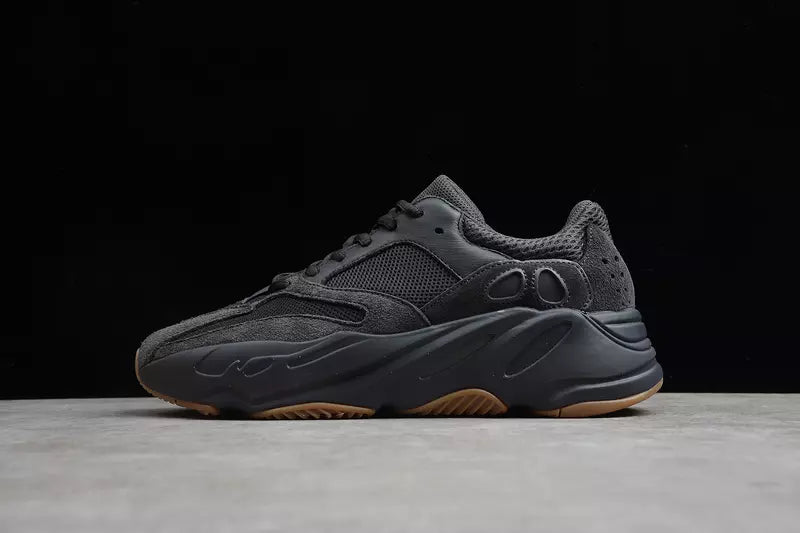 Adidas Yeezy Boost 700 Utility black