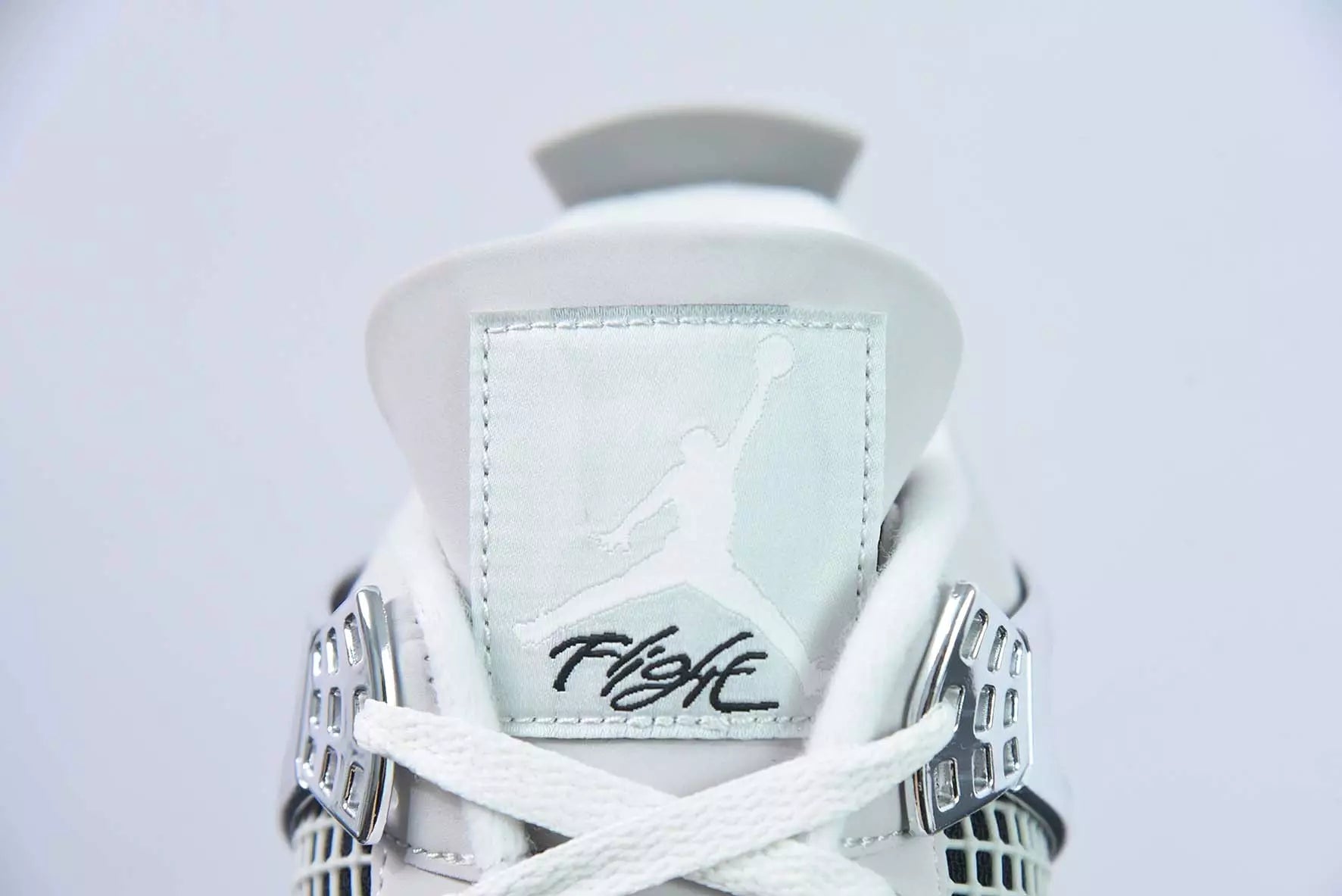 Jordan 4 Retro Frozen Moments