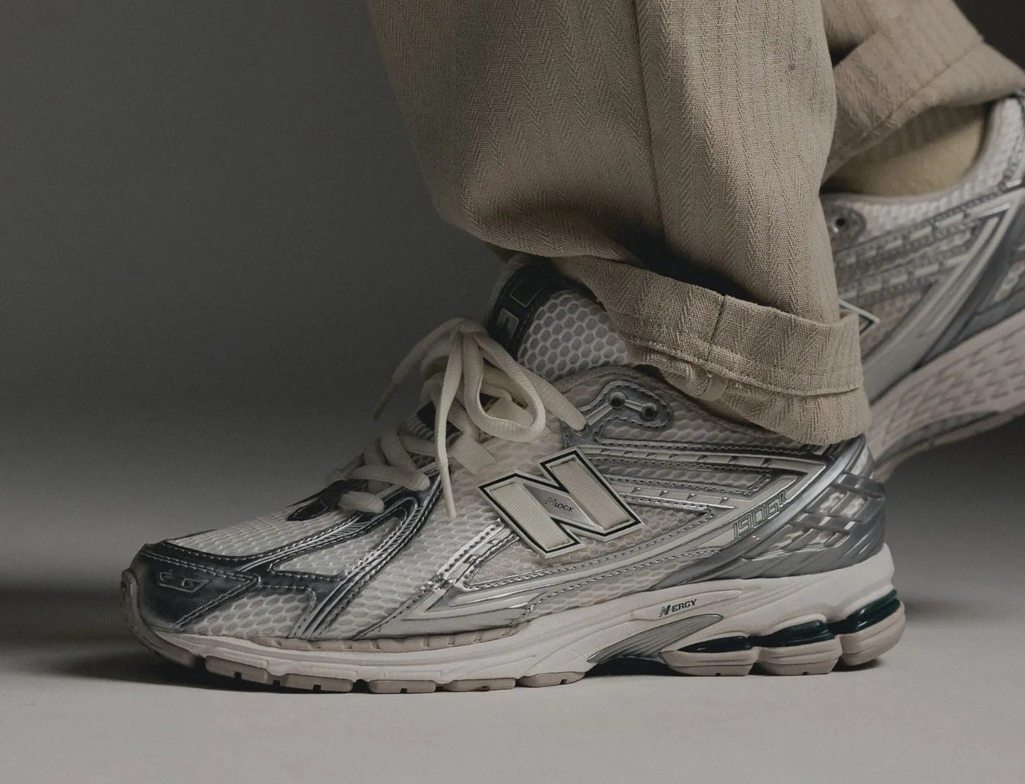 New Balance 1906R Silver Metallic