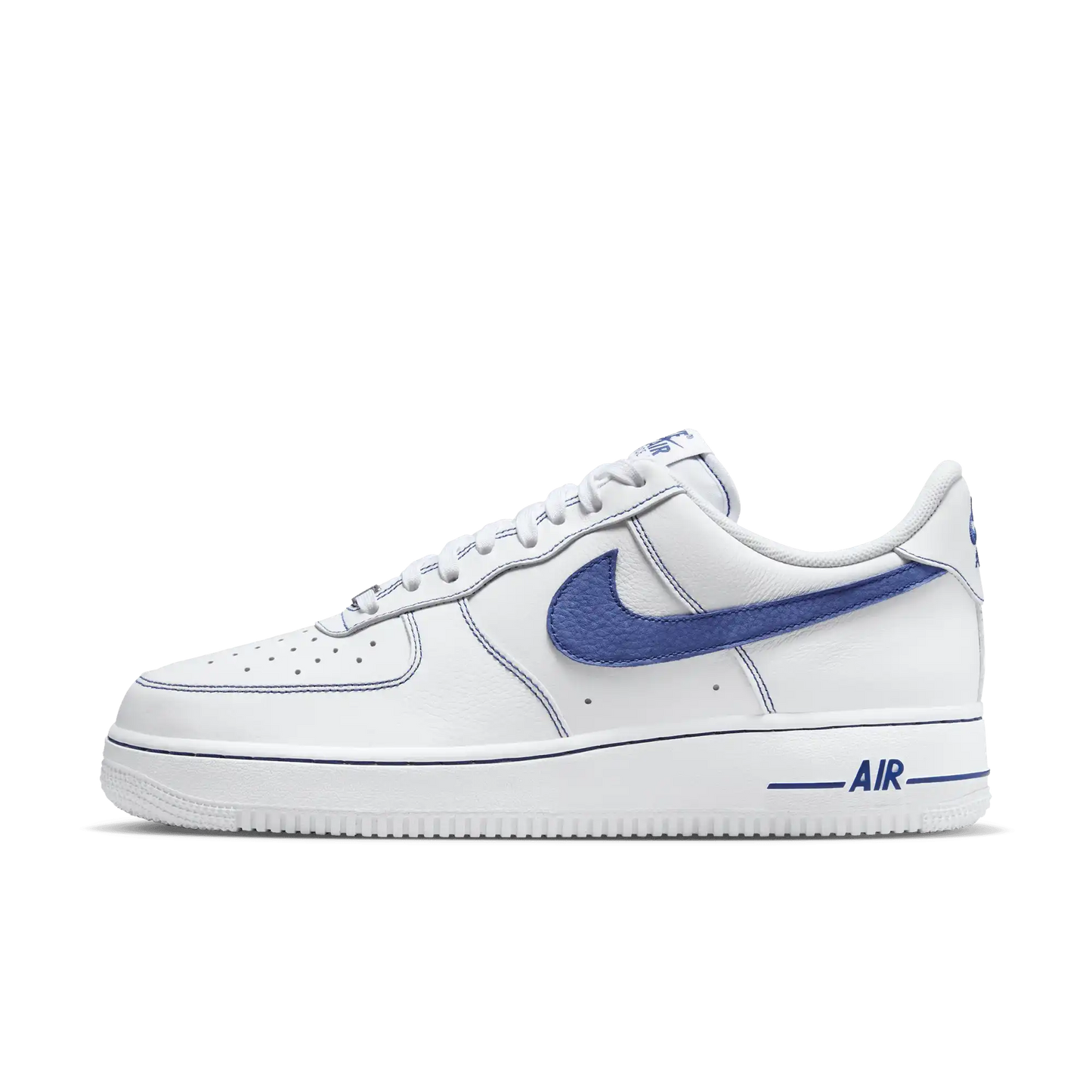 Tênis Branco com Azul Nike Air Force 1 Low 07 LV8 White Deep Royal Blue Parte Lateral Esquerda