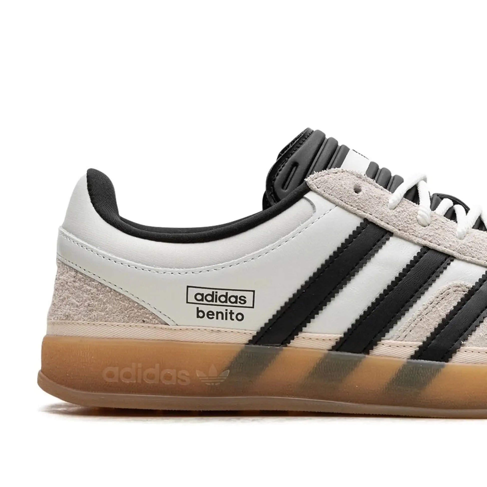 Adidas Gazelle Indoor x Bad Bunny Benito Parte Lateral em Detalhes