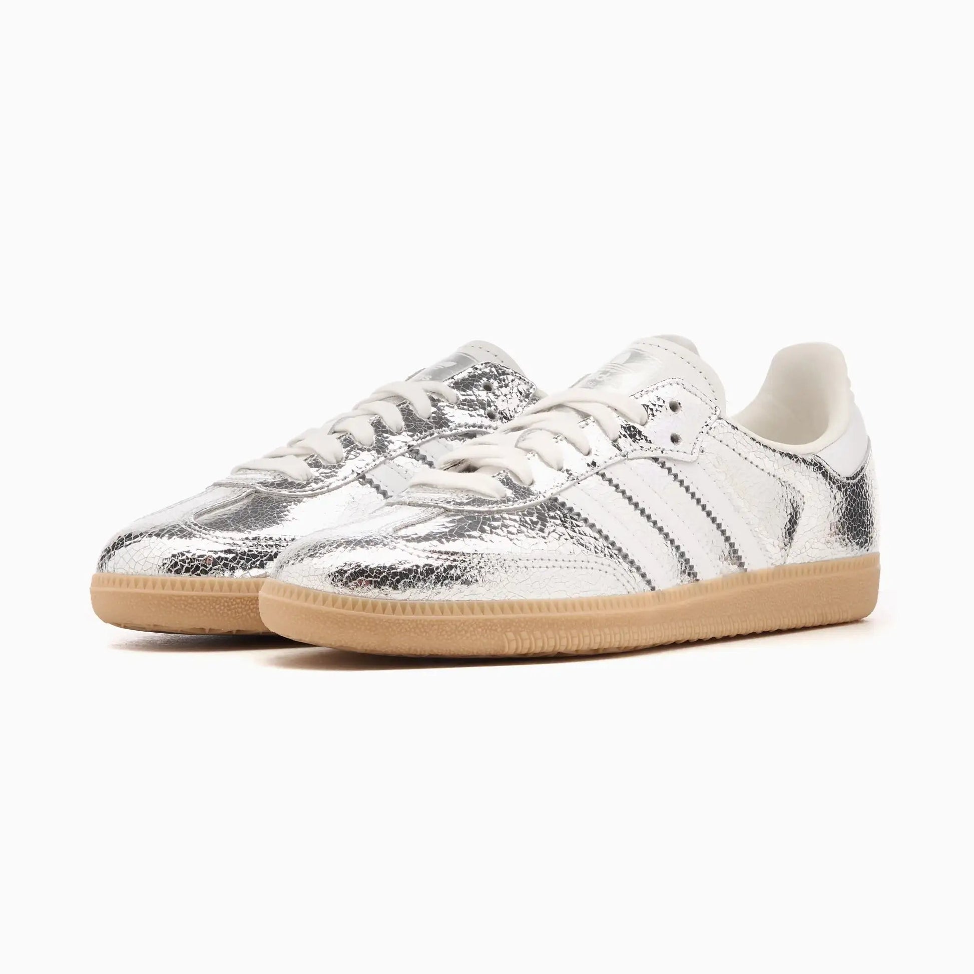 Tênis Adidas Samba Prateado Silver Metallic Cracked Leather Par Visto de Frente