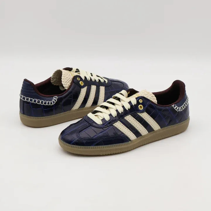 Tênis Azul Marinho Adidas Samba Wales Bonner Collegiate Navy Wonder par Visto de Lado