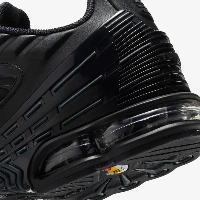 Air Max Plus 3 Triple Black Parte Traseira em Detalhes