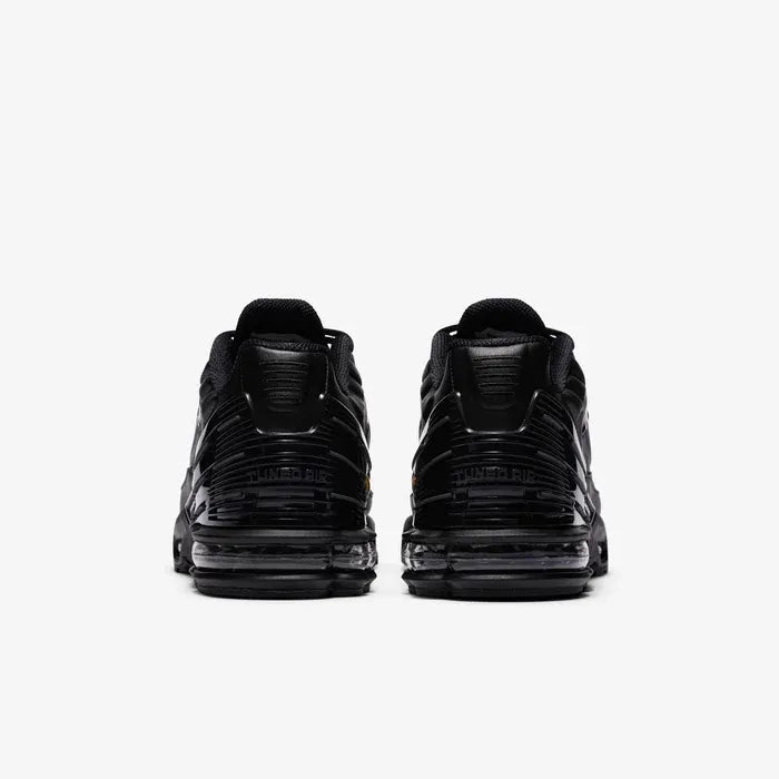 Air Max Plus 3 Triple Black Parte Traseira