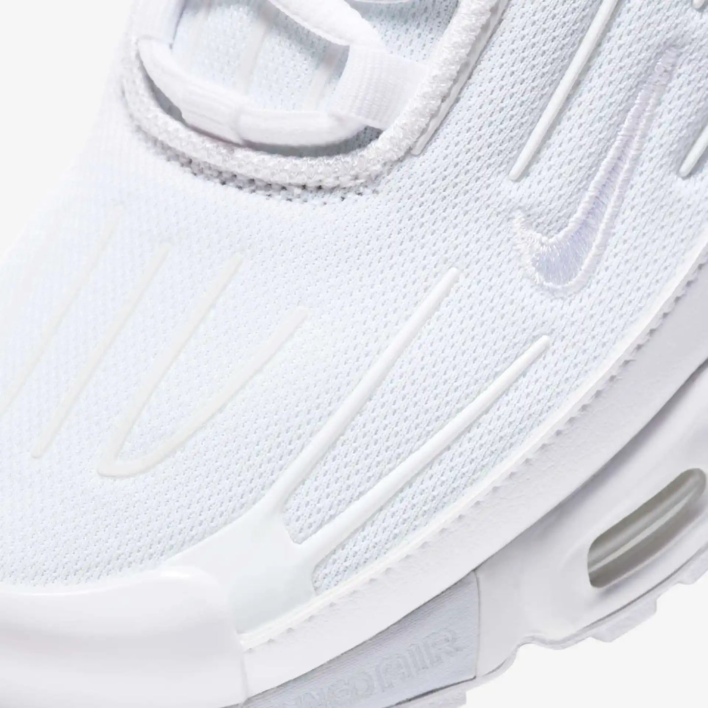 Air Max Plus 3 Triple White Parte Frontal em Detalhes