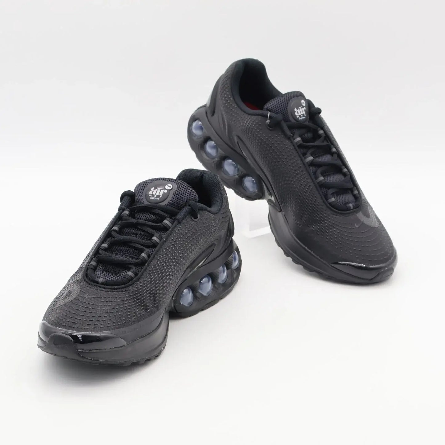 Nike Air Max DN Supreme Black Galactic Jade Par Visto de Frente