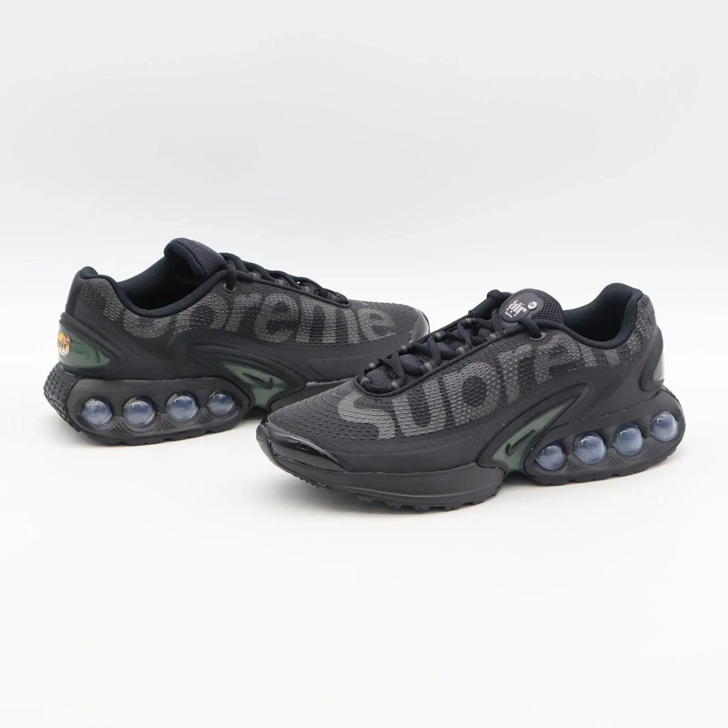 Nike Air Max DN Supreme Black Galactic Jade Par Visto de Lado