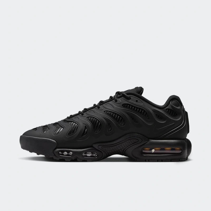 Nike Air Max Plus Drift Triple Black Parte Lateral Esquerda