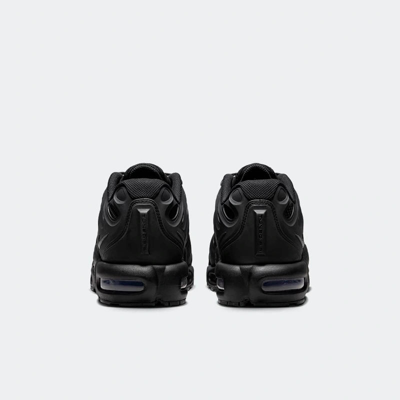 Nike Air Max Plus Drift Triple Black Parte Traseira