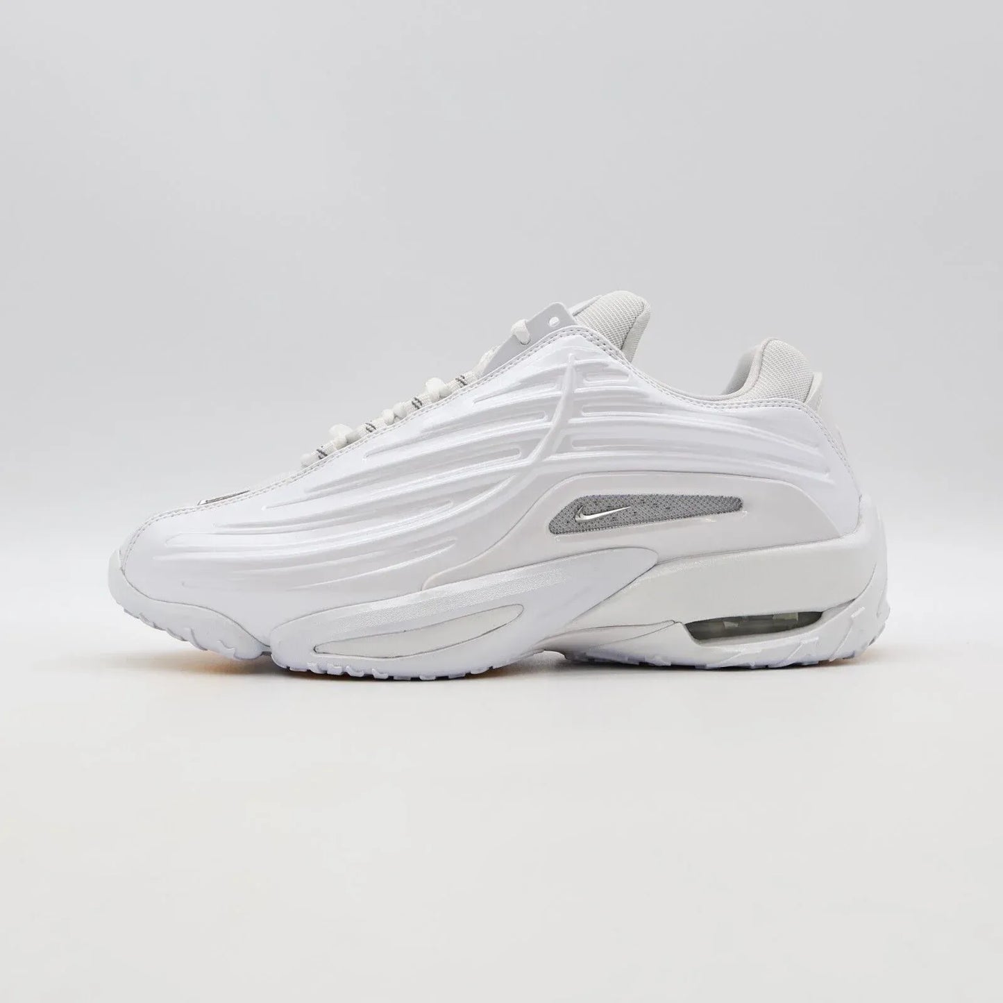 Nike x Nocta Hot Step 2 Total White Parte Lateral Esquerda