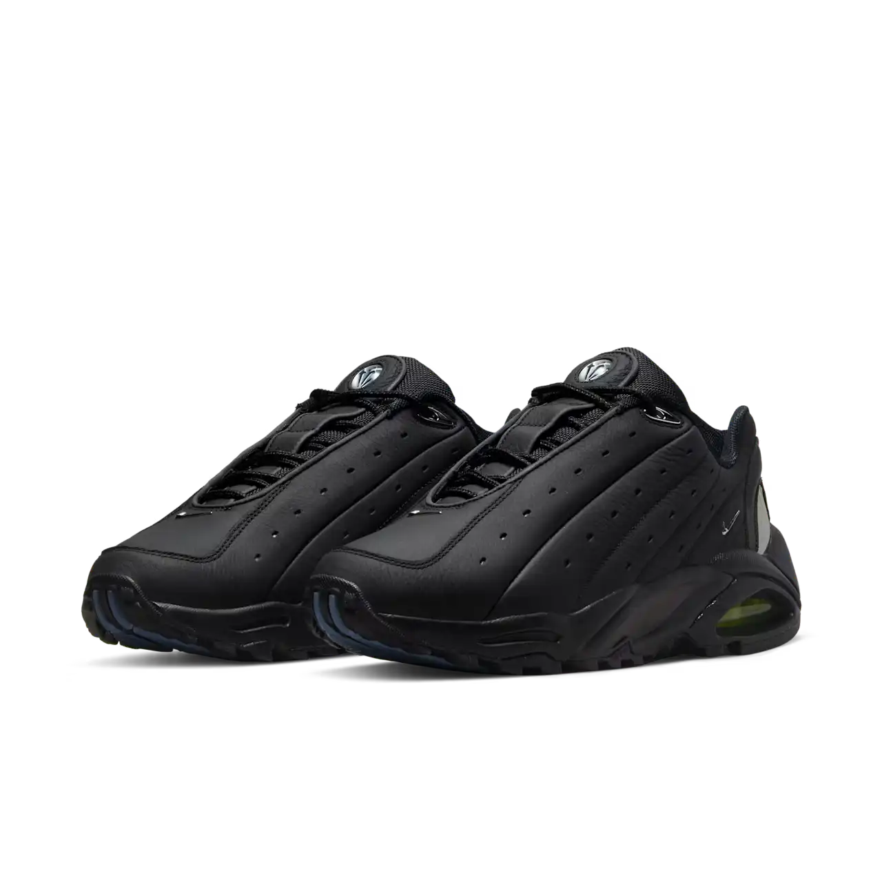 Nike x Nocta Hot Step Air Terra Triple Black Parte da Frente