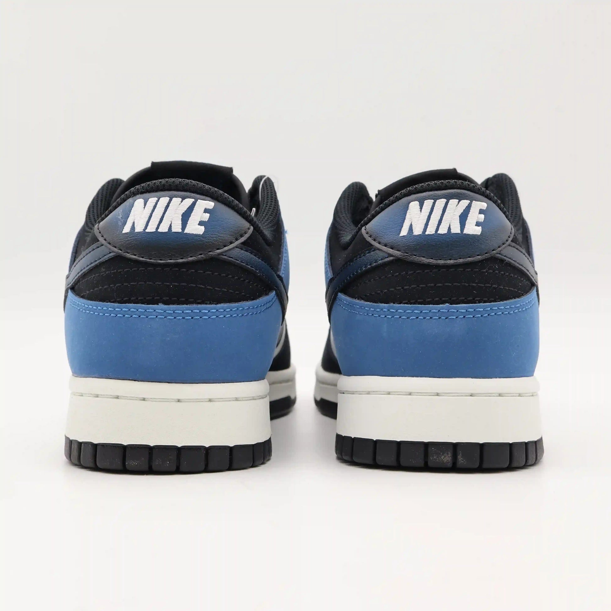 Tenis Nike Dunk Low Industrial Blue Parte Traseira
