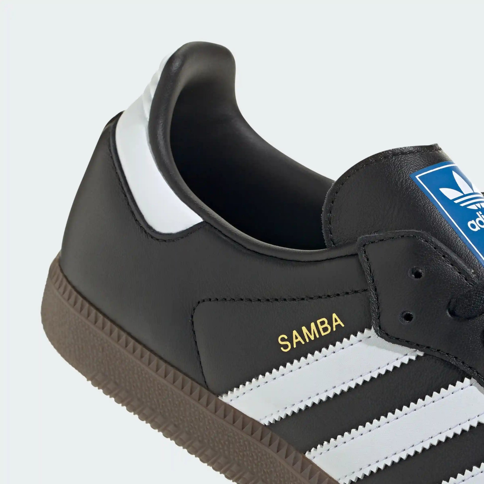 Tênis Preto Adidas Samba Black White Parte Traseira em Detalhes