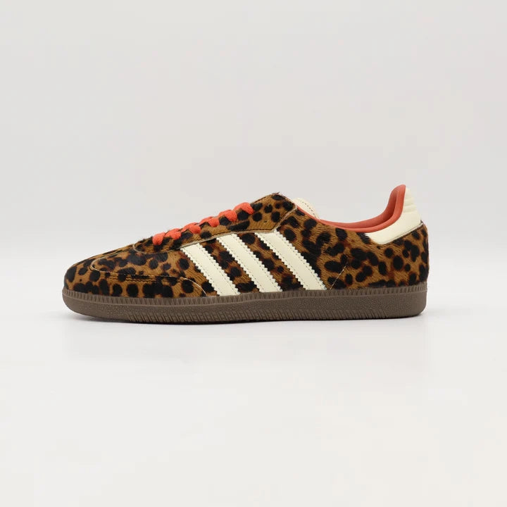 Tênis Adidas Samba Leopardo Vermelho Parte Lateral Esquerda