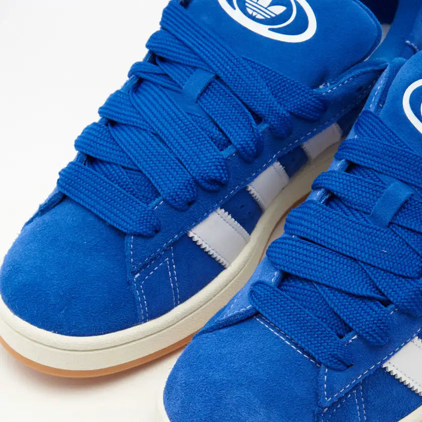 Tênis Azul Adidas Campus 00s Semi Lucid Blue Parte do Cabedal em Detalhes