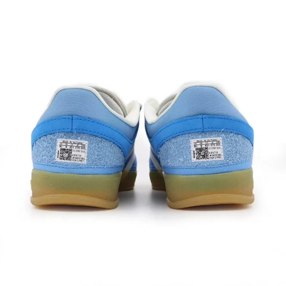 Tênis Azul Adidas Gazelle Indoor x Bad Bunny San Juan Par pela Parte Traseira