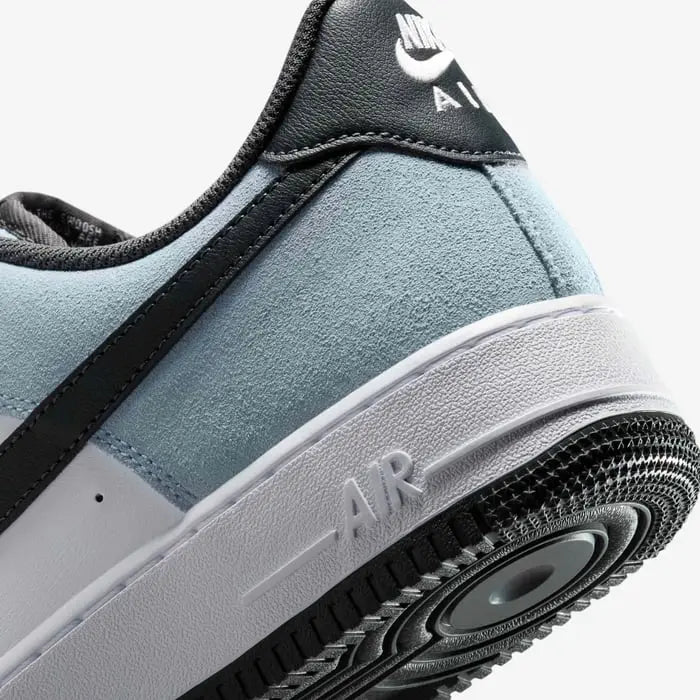 Tênis NIke Azul Camurca Air Force 1 Low Armoury Blue Parte Traeira em Detalhes