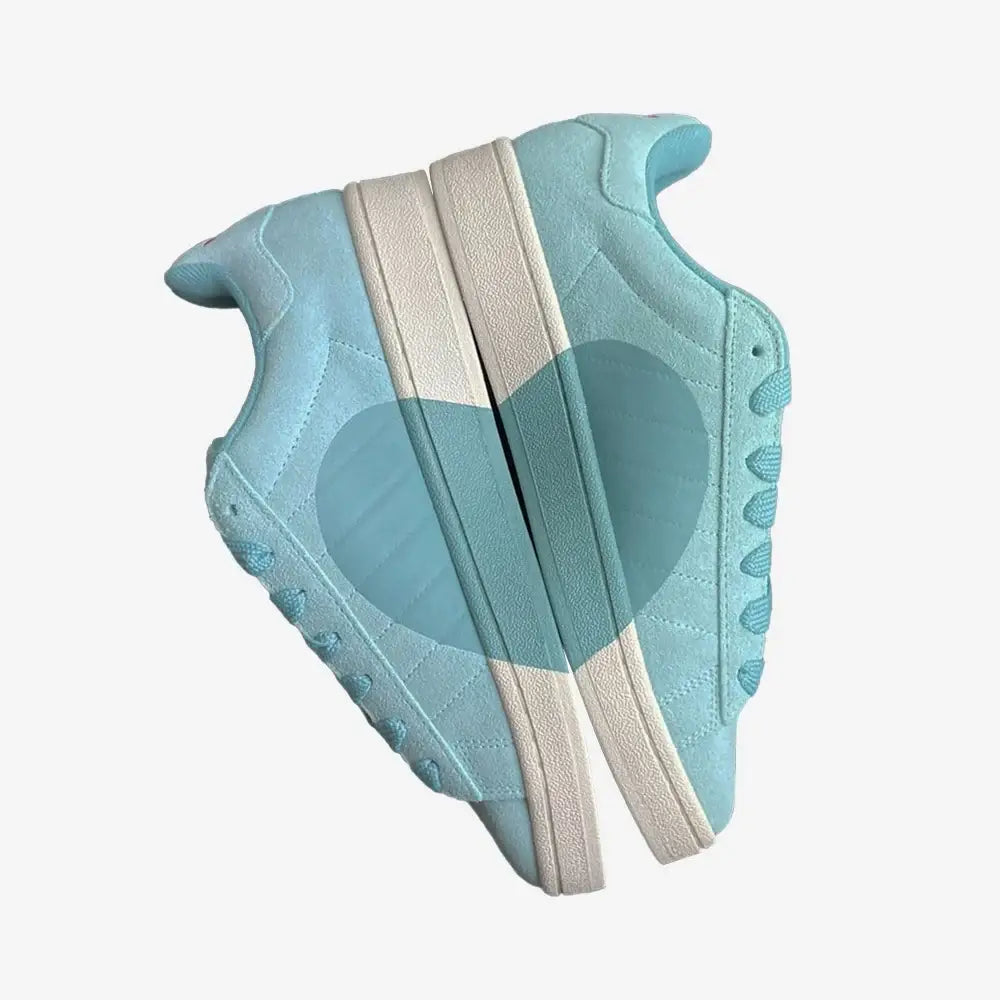 Tênis Azul Dia dos Namorados Adidas Campus 00s Valentine Day Blue Par Formando o Coracão 