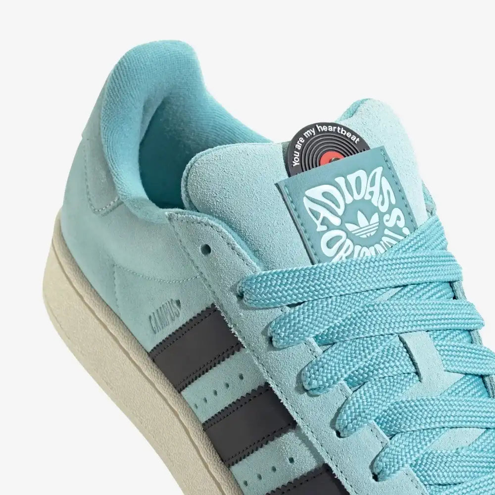 Tênis Azul Dia dos Namorados Adidas Campus 00s Valentine Day Blue Parte do Cabedal Frontal