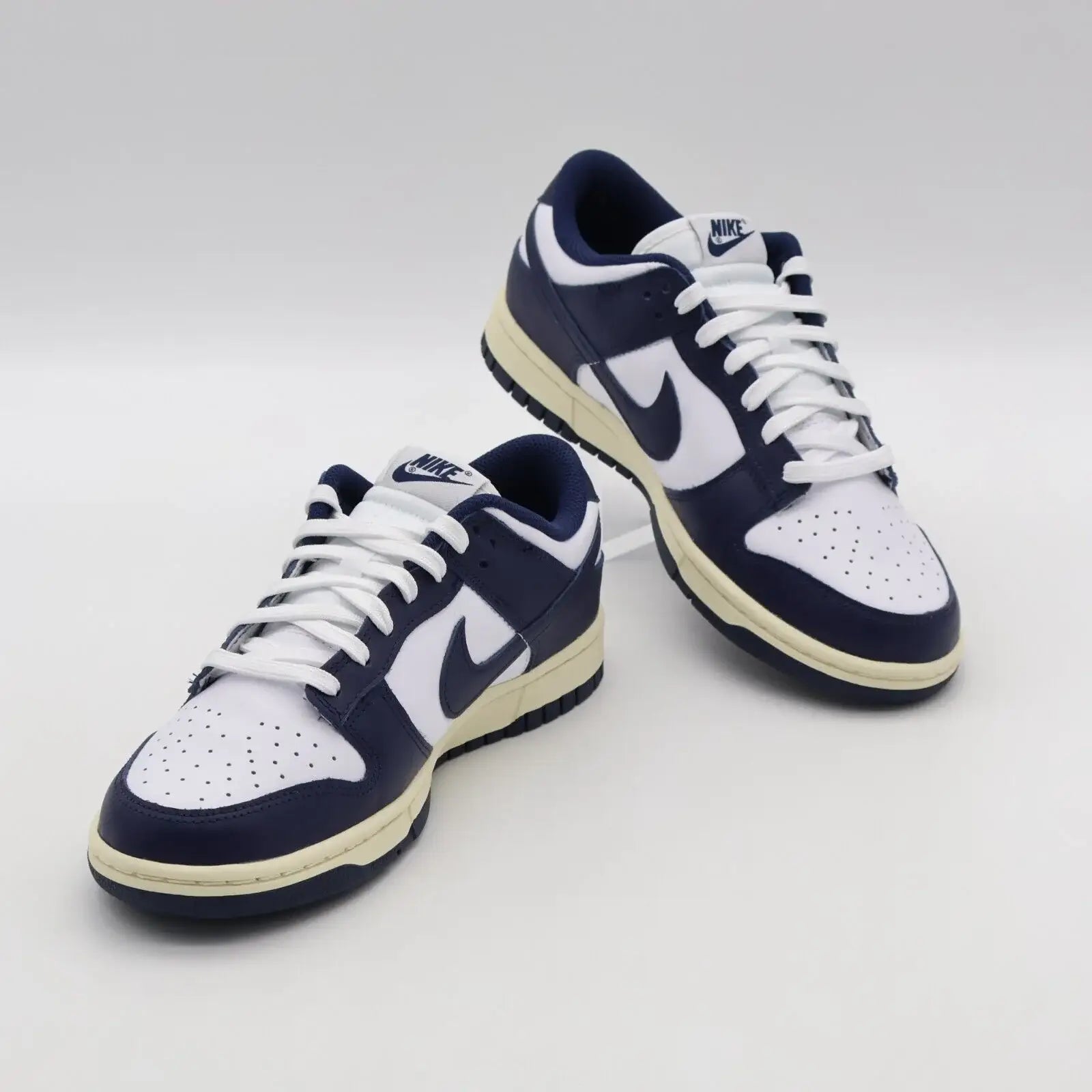 Tenis Azul Marinho Dunk Low Vintage Navy Par Visto de Frente