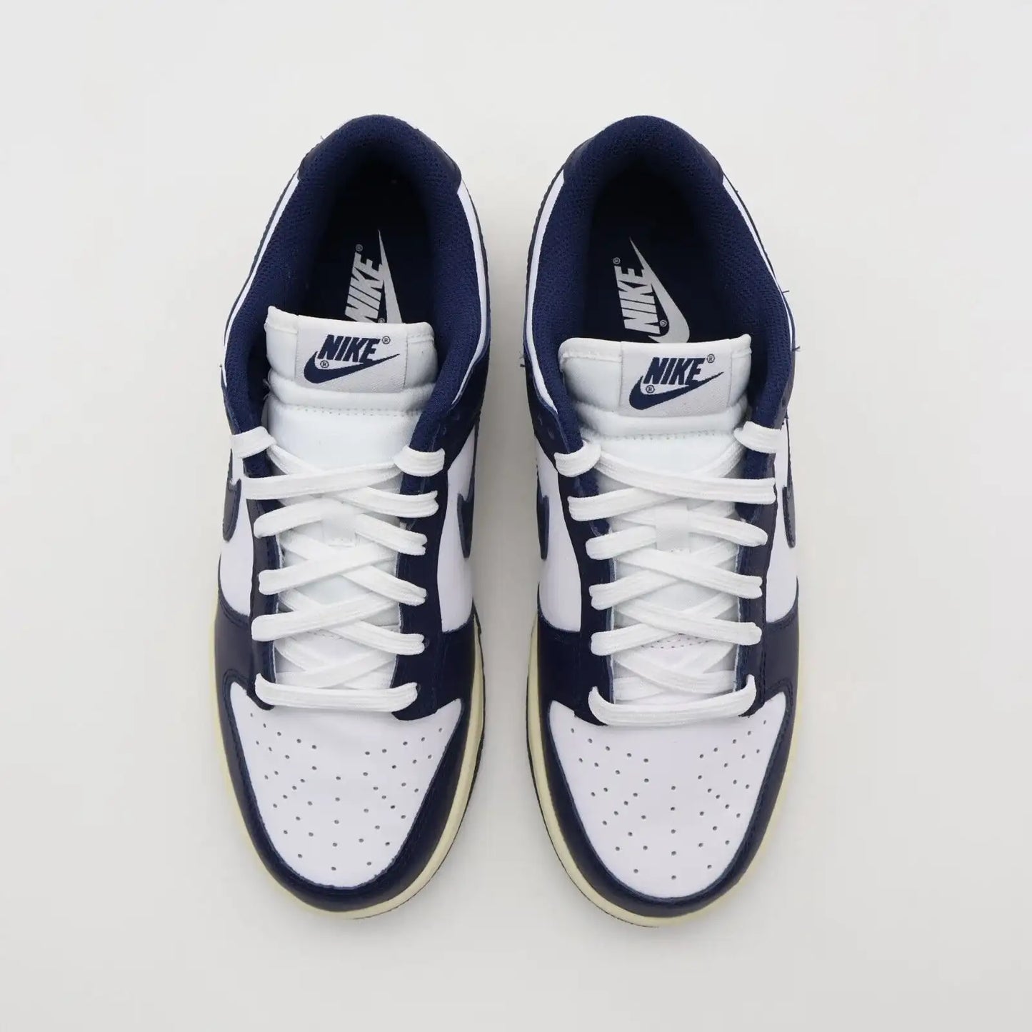 Tenis Azul Marinho Dunk Low Vintage Navy Por Cima
