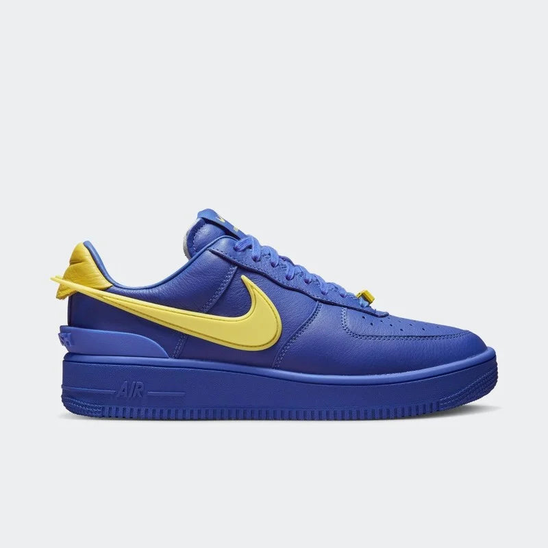Nike Air Force 1 Low SP x Ambush Game Royal Parte Lateral Direita