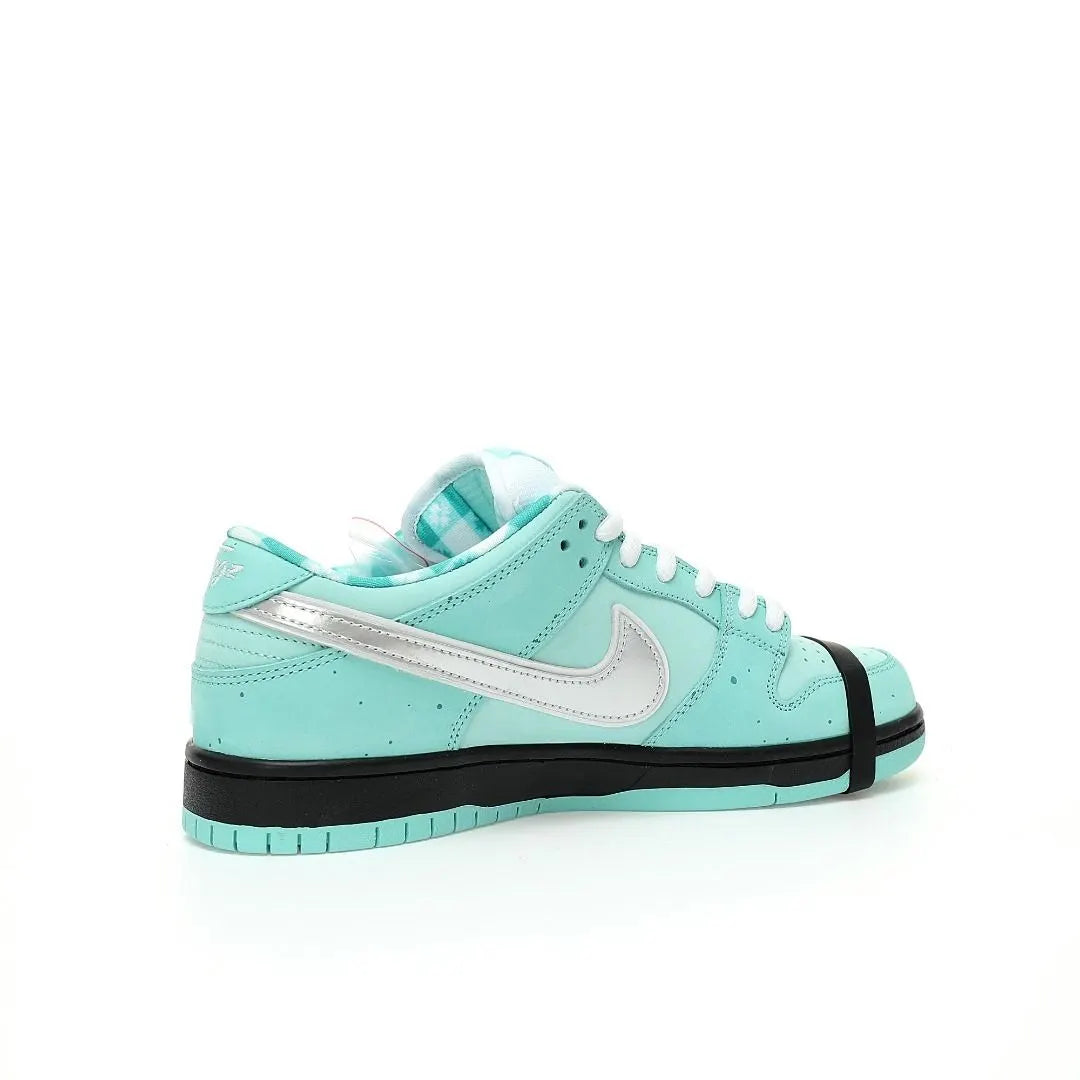 Tênis Nike Azul Concepts x Nike Dunk SB Low Tiffany Lobster Parte Interna Lateral
