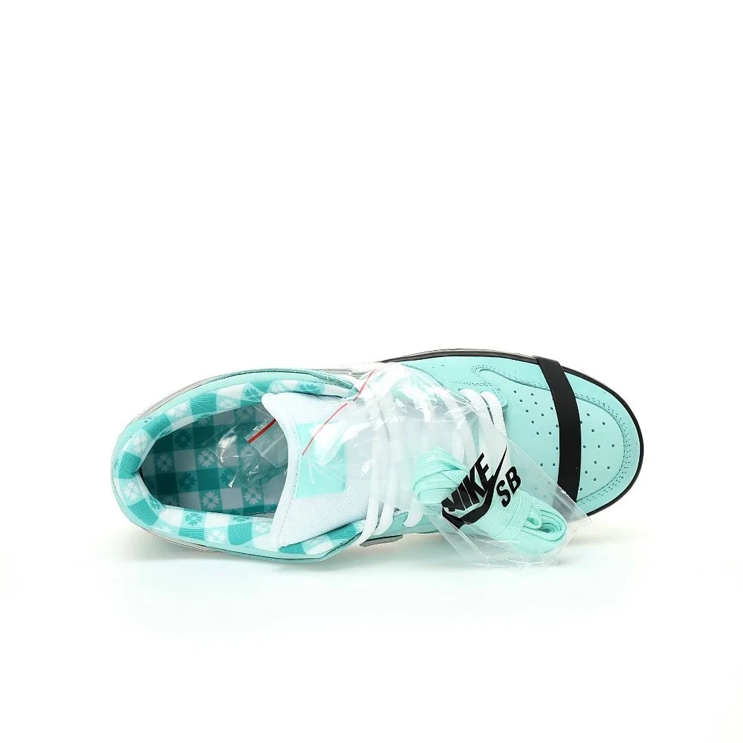 Tênis Nike Azul Concepts x Nike Dunk SB Low Tiffany Lobster Visto Por Cima em Detalhes