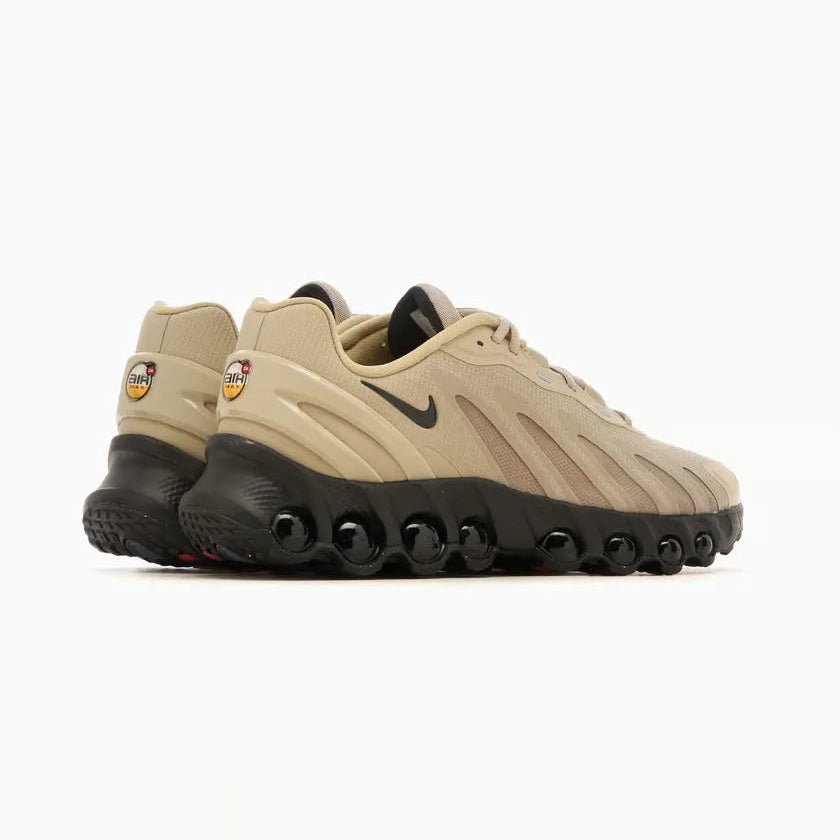 Tênis Bege Masculino Nike Air Max Dn8 Light British Tan Par Visto Pela Parte Traseira