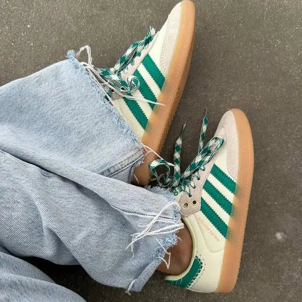 Adidas Samba x Wales Bonner Cream White Bold Green No Pe com Calca Jeans Clara