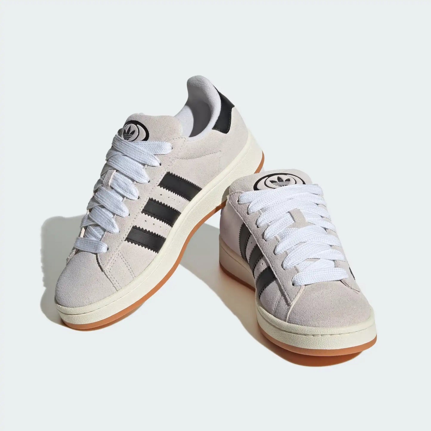 Tênis Cinza Adidas Campus 00s Crystal White Par Visto de Frente