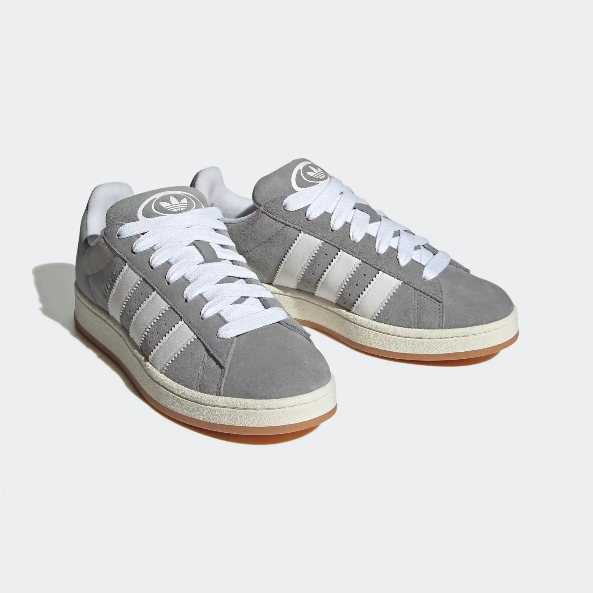 Tênis Cinza Adidas Campus 00s Grey Par Visto de Frente