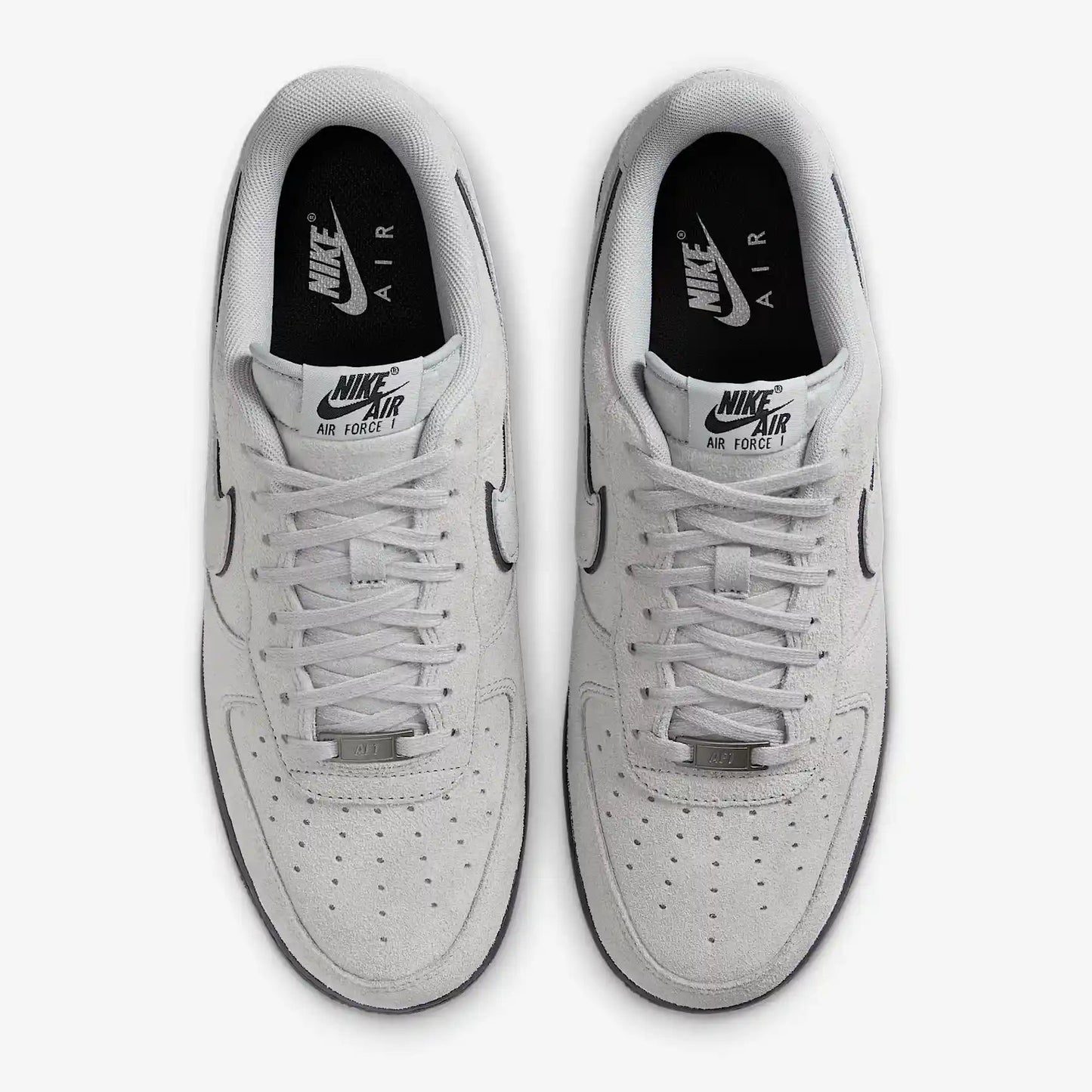 Tênis Cinza Chumbo Nike Air Force 1  LV8 Smoke Grey Suede Par Visto por Cima