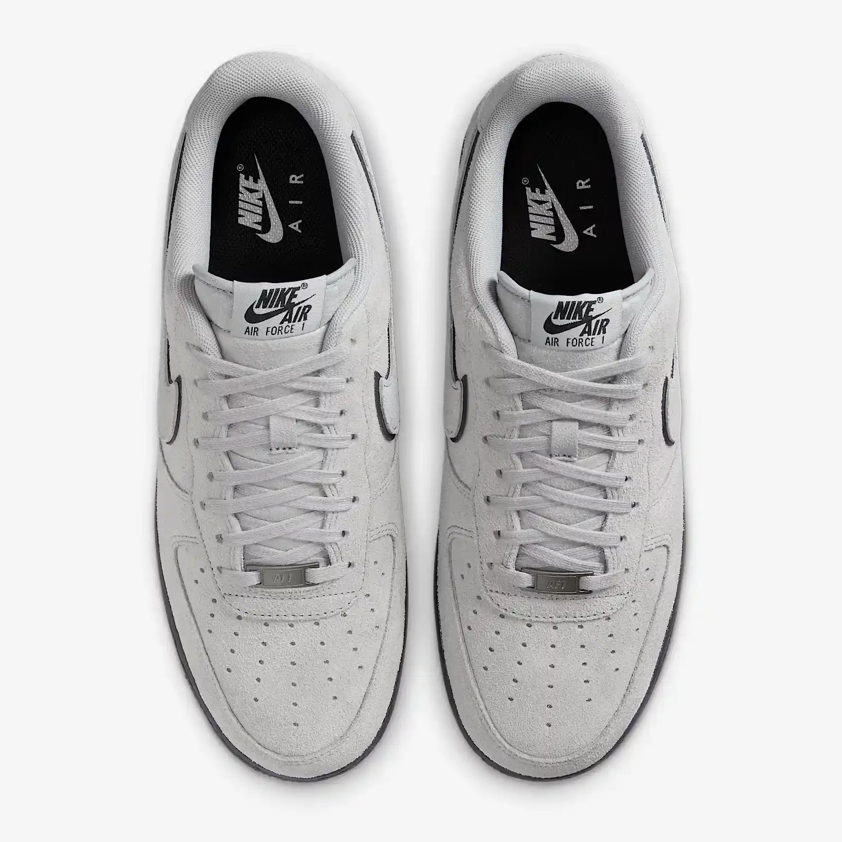 Tênis Cinza Chumbo Nike Air Force 1  LV8 Smoke Grey Suede Par Visto por Cima