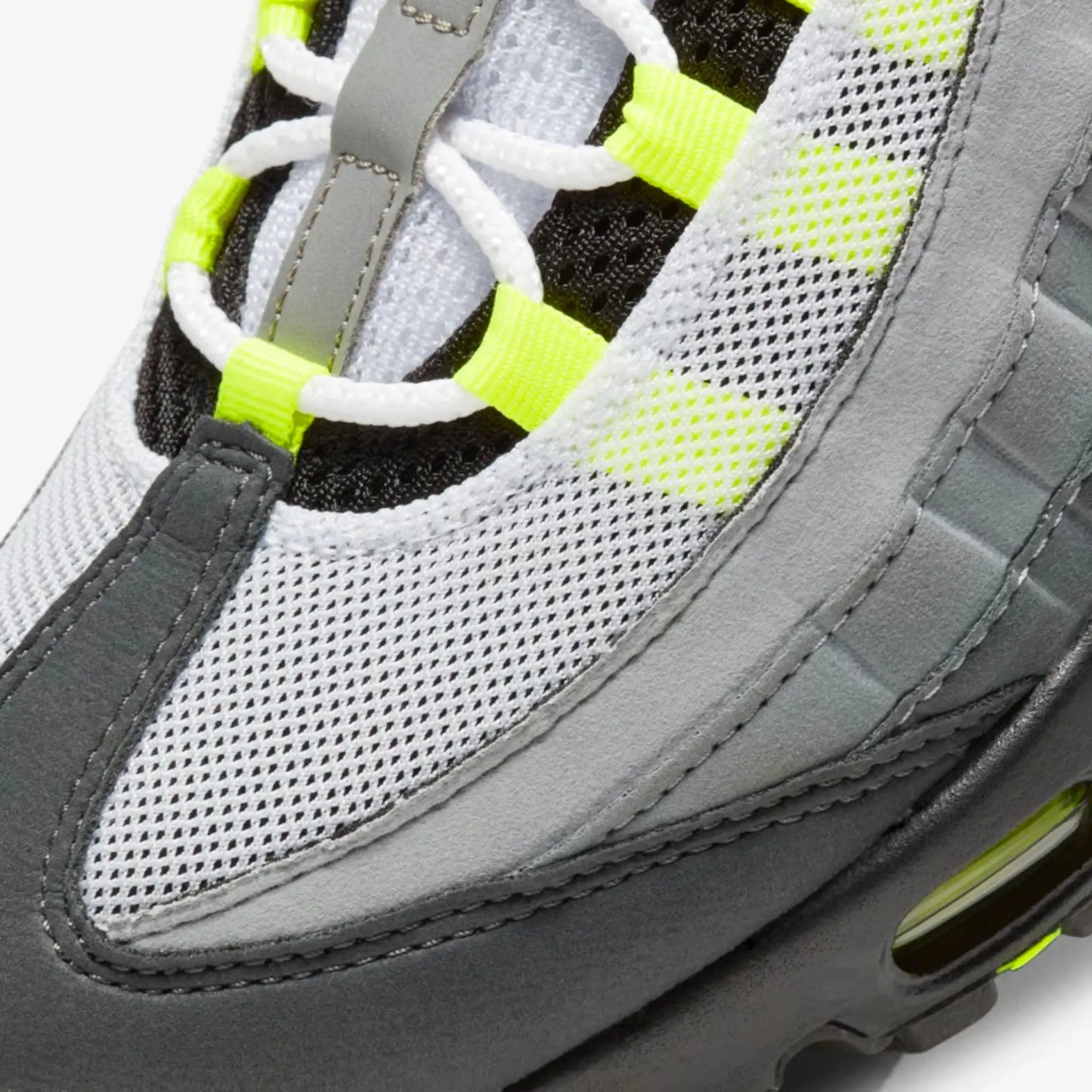 Tênis Cinza com Neon Nike Air Max 95 OG Neon Parte Frontal em Detalhes