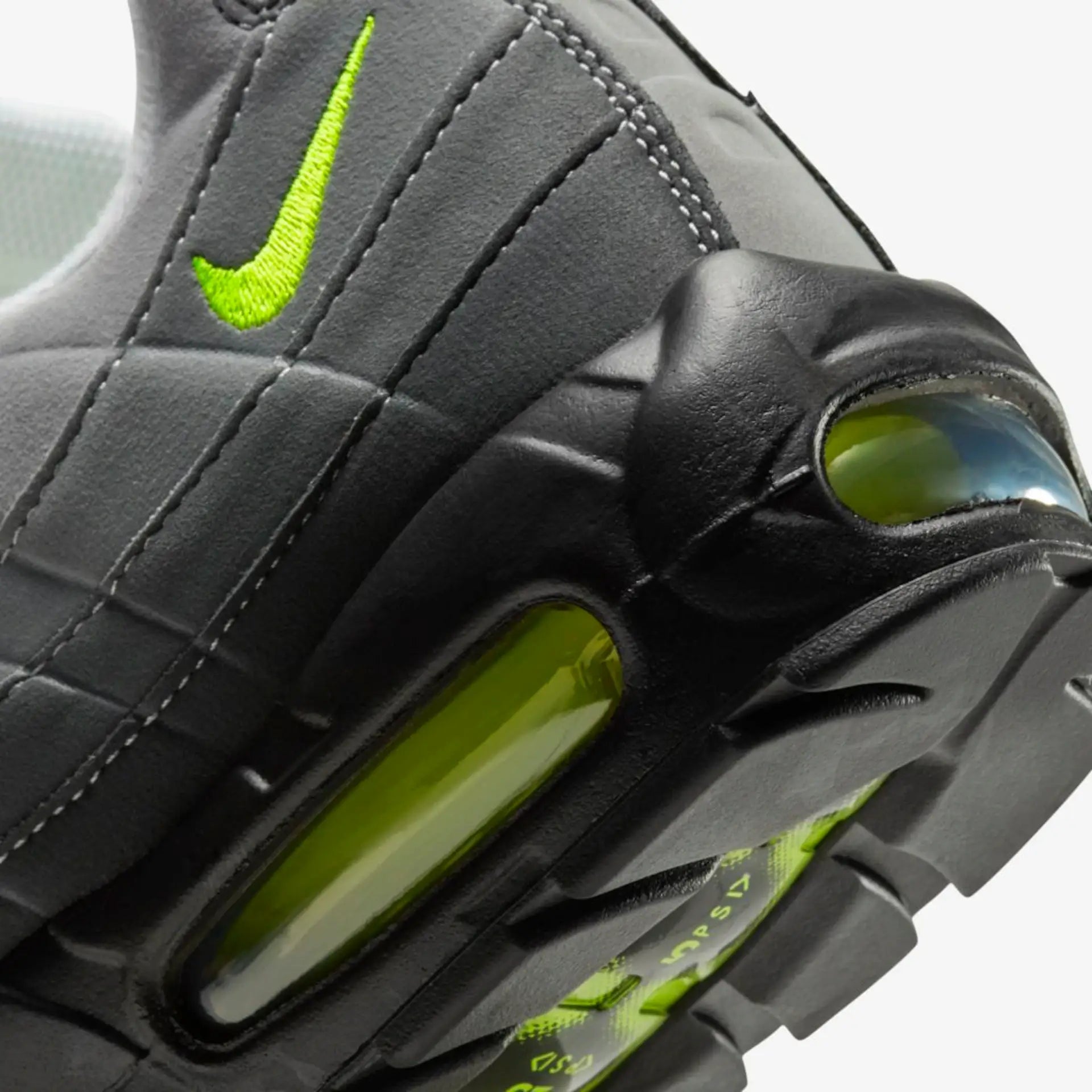 Tênis Cinza com Neon Nike Air Max 95 OG Neon Parte Traseira em Detalhes