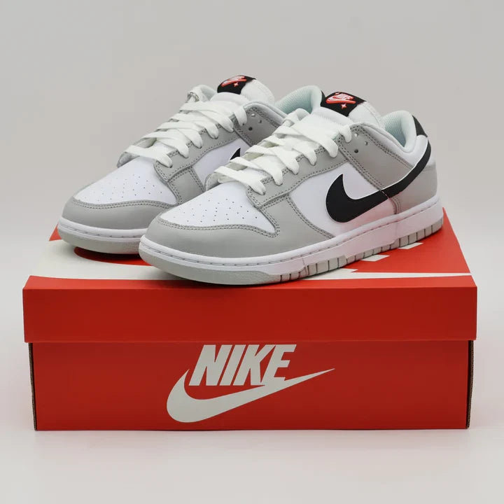 Tenis Cinza Nike Dunk Low Em Cima da Caixa